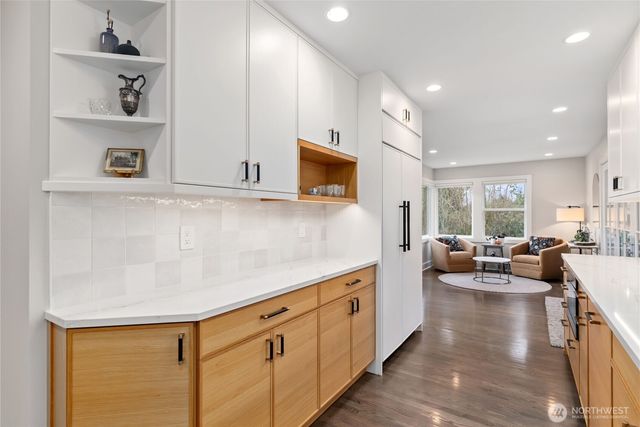 9604 44th Avenue SW, Seattle, WA 98136