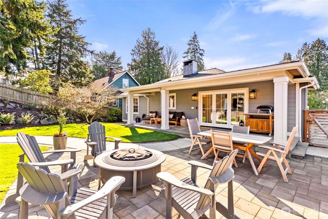 9604 44th Avenue SW, Seattle, WA 98136