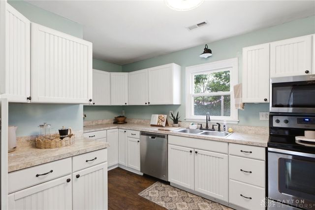 1969 Shady Lane, Beavercreek, OH 45432