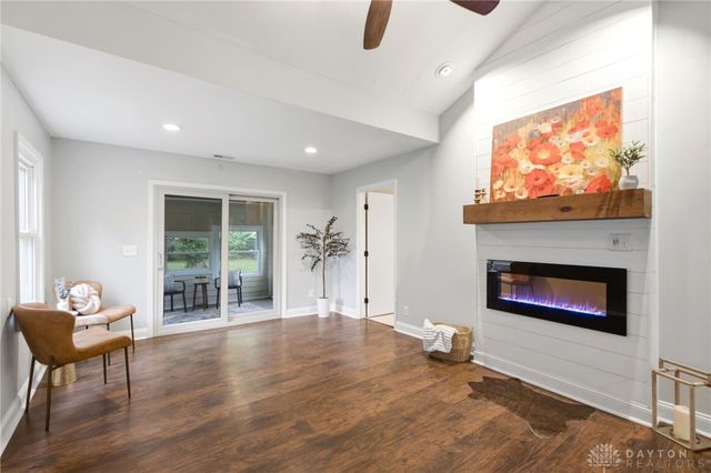 1969 Shady Lane, Beavercreek, OH 45432