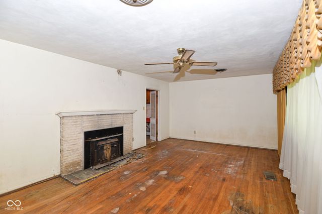 5515 Woodside Drive, Indianapolis, IN 46228