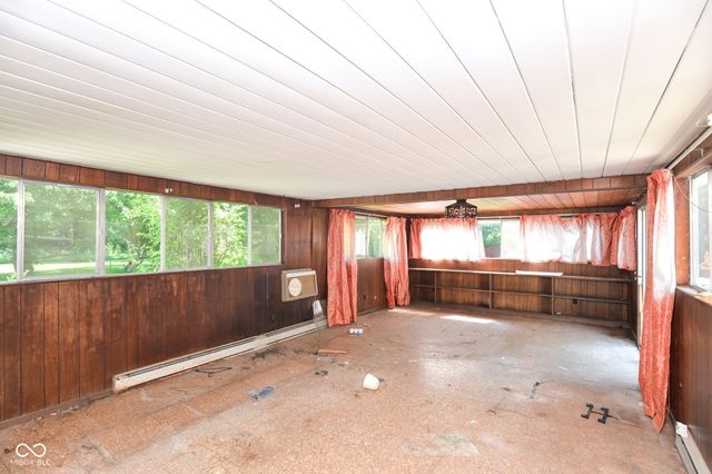 5515 Woodside Drive, Indianapolis, IN 46228
