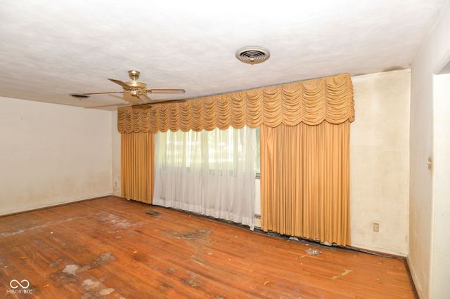 5515 Woodside Drive, Indianapolis, IN 46228