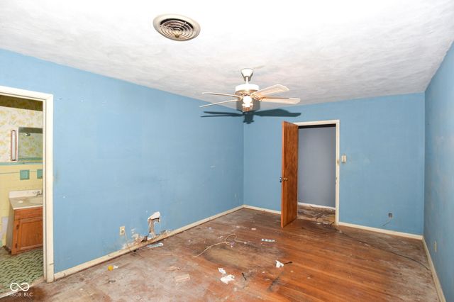 5515 Woodside Drive, Indianapolis, IN 46228