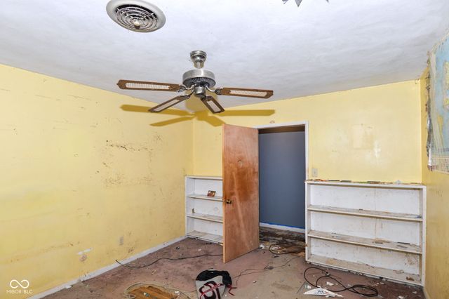 5515 Woodside Drive, Indianapolis, IN 46228
