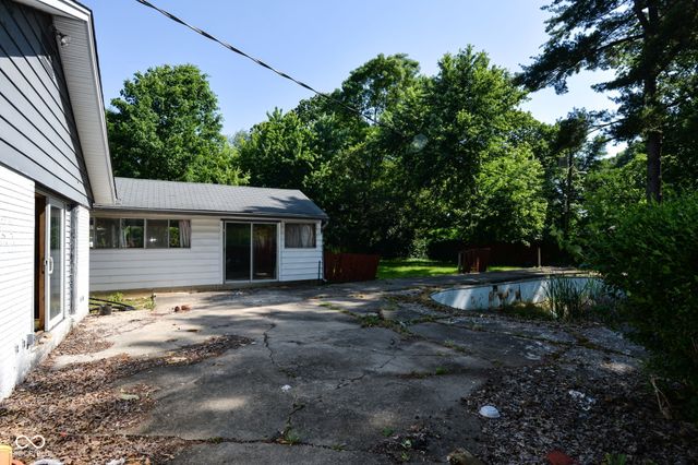 5515 Woodside Drive, Indianapolis, IN 46228