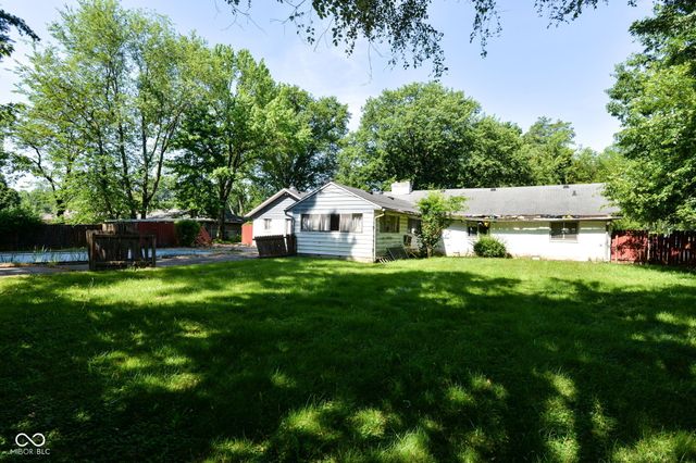 5515 Woodside Drive, Indianapolis, IN 46228