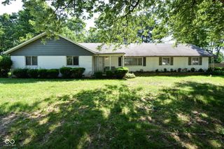 5515 Woodside Drive, Indianapolis, IN 46228