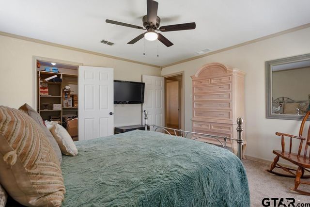 1887 Shiloh Estates Rd, Chandler, TX 75758