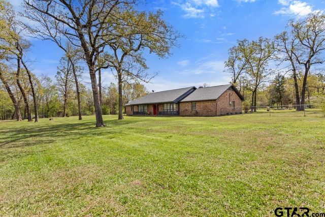 1887 Shiloh Estates Rd, Chandler, TX 75758