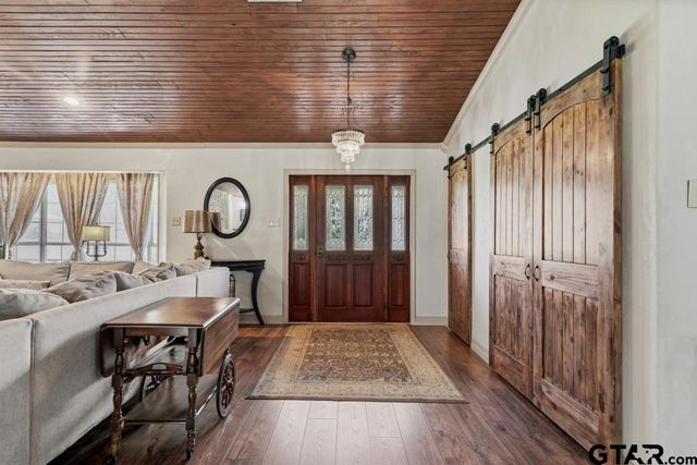 1887 Shiloh Estates Rd, Chandler, TX 75758