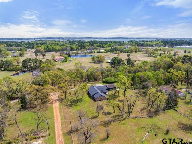 1887 Shiloh Estates Rd, Chandler, TX 75758