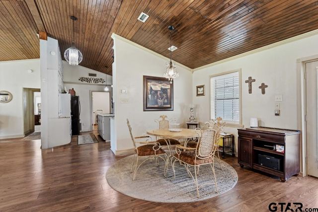 1887 Shiloh Estates Rd, Chandler, TX 75758