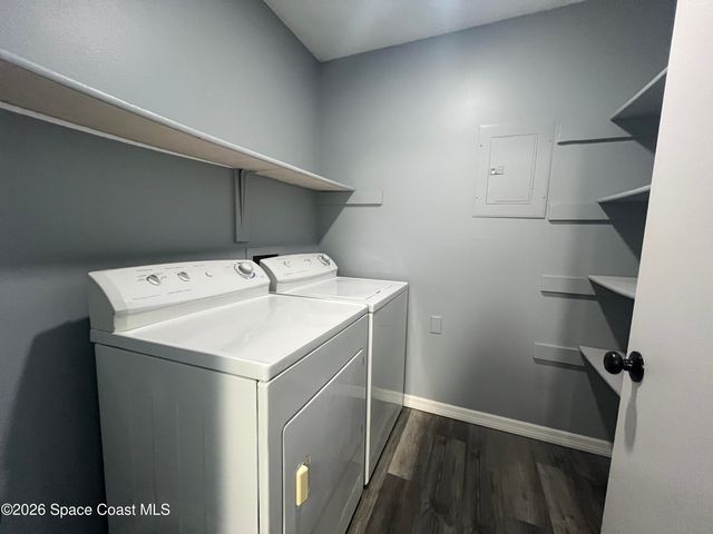 225 S Tropical Trail 423, Merritt Island, FL 32952