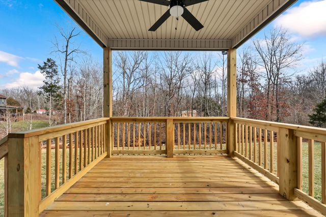 195 Leitrim Dr, Clarksville, TN 37042