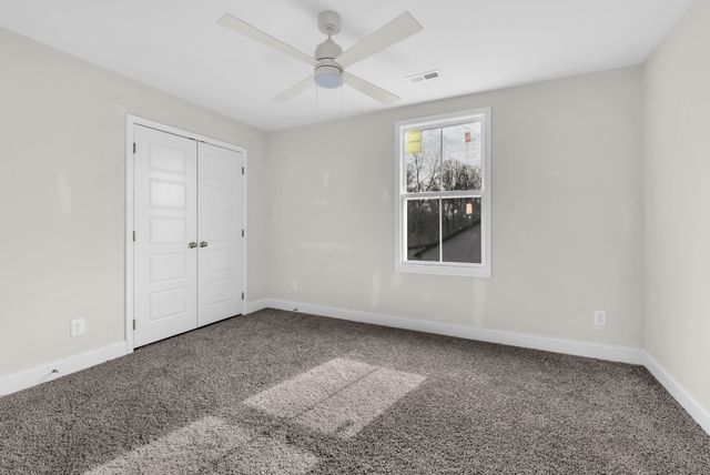 195 Leitrim Dr, Clarksville, TN 37042