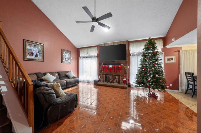 2545 Forest Creek Drive, Fort Worth, TX 76123