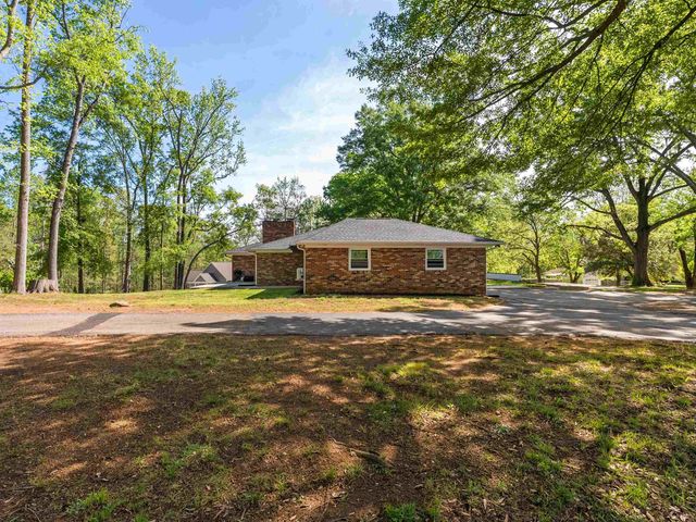 1171 Meadow Farm Road, Inman, SC 29349