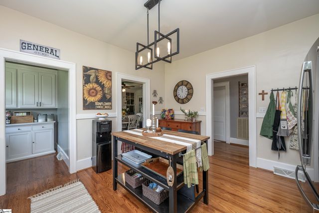 525 Crane Avenue, Greenville, SC 29617