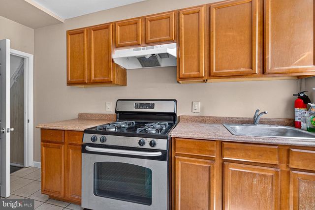 3219 RAVENWOOD AVE, Baltimore, MD 21213