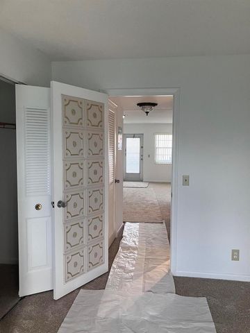 364 Northampton R, West Palm Beach, FL 33417