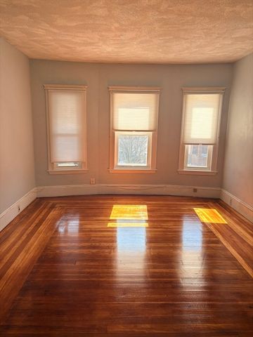 23 Bowdoin St 2, Medford, MA 02155