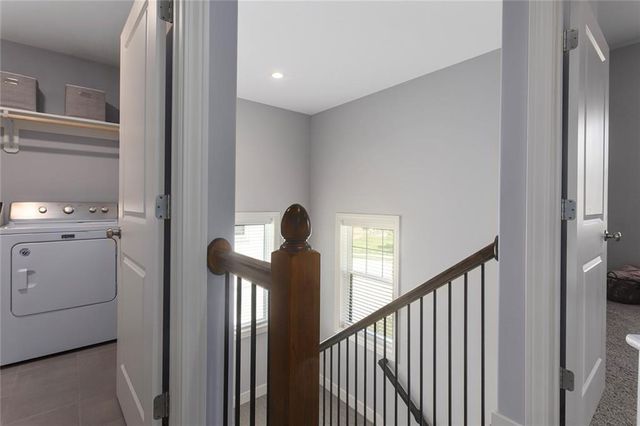 8492 Valley Spring Drive, De Soto, KS 66018
