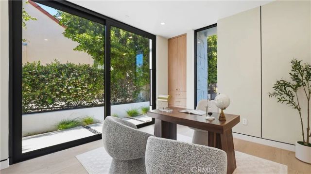 813 N Genesee Avenue, Los Angeles, CA 90046