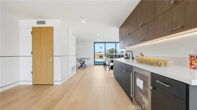 813 N Genesee Avenue, Los Angeles, CA 90046