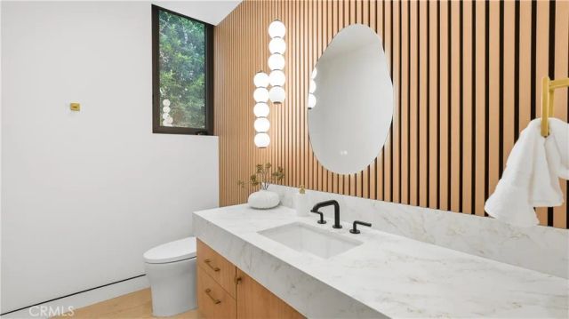 813 N Genesee Avenue, Los Angeles, CA 90046