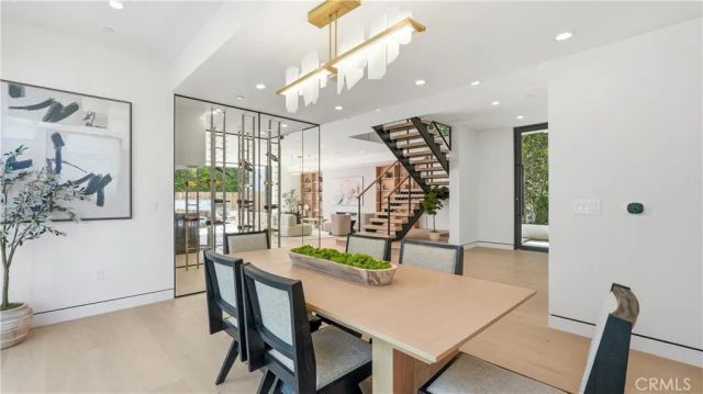 813 N Genesee Avenue, Los Angeles, CA 90046