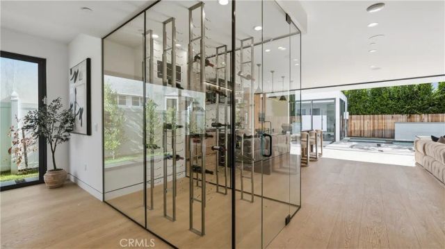 813 N Genesee Avenue, Los Angeles, CA 90046