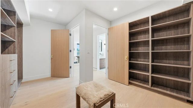 813 N Genesee Avenue, Los Angeles, CA 90046