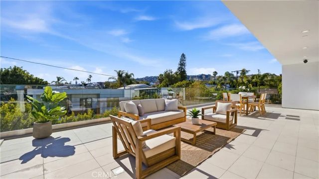 813 N Genesee Avenue, Los Angeles, CA 90046