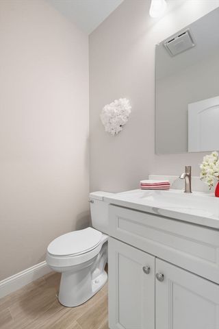 31 High Bluff Rd, Belchertown, MA 01007