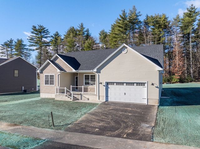 31 High Bluff Rd, Belchertown, MA 01007