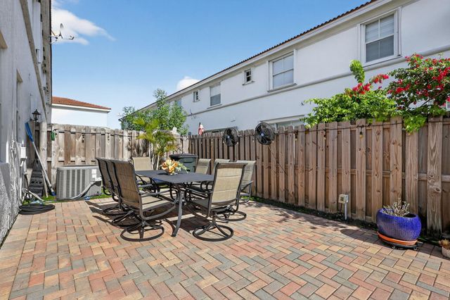 4197 SW 157th Ave 164, Hollywood, FL 33027