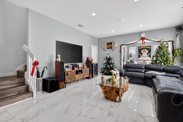 4197 SW 157th Ave 164, Hollywood, FL 33027