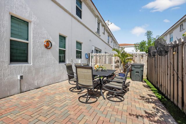 4197 SW 157th Ave 164, Hollywood, FL 33027