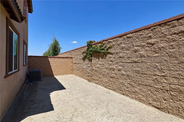 16534 Stone Pine Lane, Fontana, CA 92336