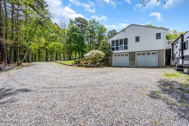 188 N Cooks Bridge Road, Jackson, NJ 08527