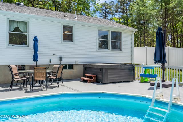 188 N Cooks Bridge Road, Jackson, NJ 08527