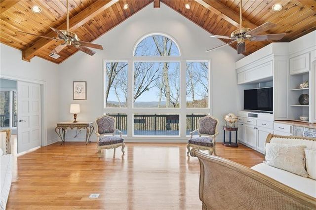 1343 McElroy Mountain Drive, Jasper, GA 30143