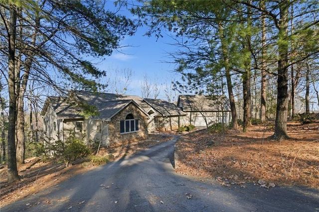 1343 McElroy Mountain Drive, Jasper, GA 30143