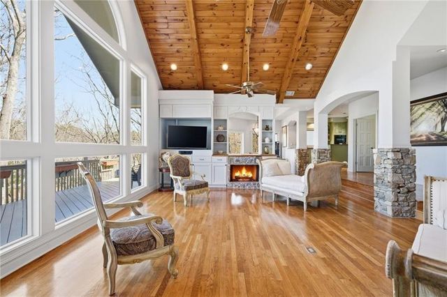 1343 McElroy Mountain Drive, Jasper, GA 30143