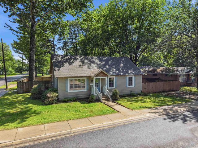 1117 Weems St, Conway, AR 72034