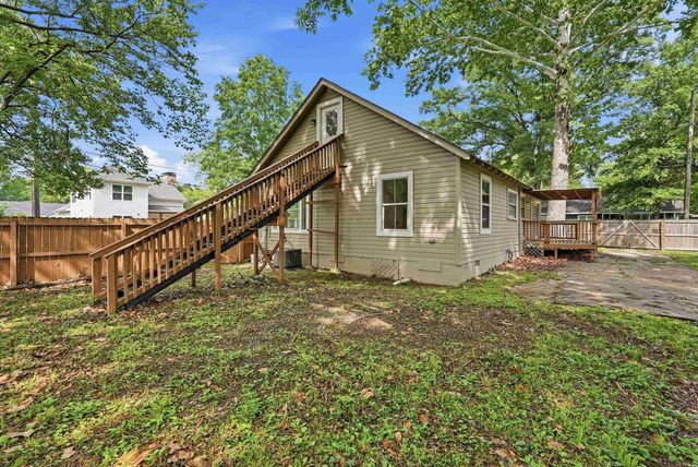1117 Weems St, Conway, AR 72034