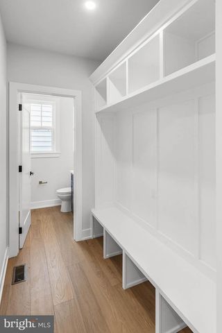 1975 WEST AVE, Conshohocken, PA 19428