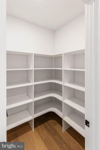 1975 WEST AVE, Conshohocken, PA 19428