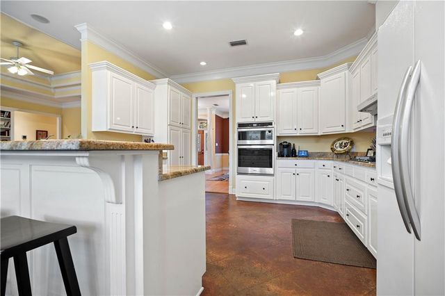 1201 Macarthur Place Court, Mobile, AL 36609